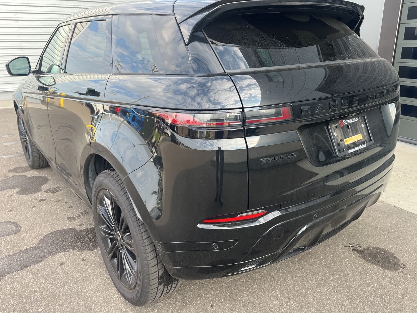 2024 Land Rover Range Rover Evoque Dynamic SE photo 3