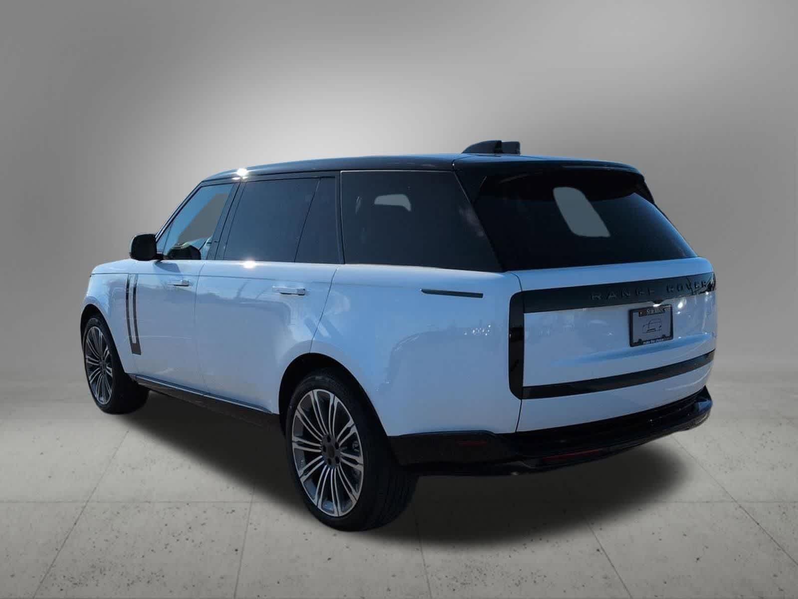Thumbnail: 2026 Land Rover Range Rover - 4