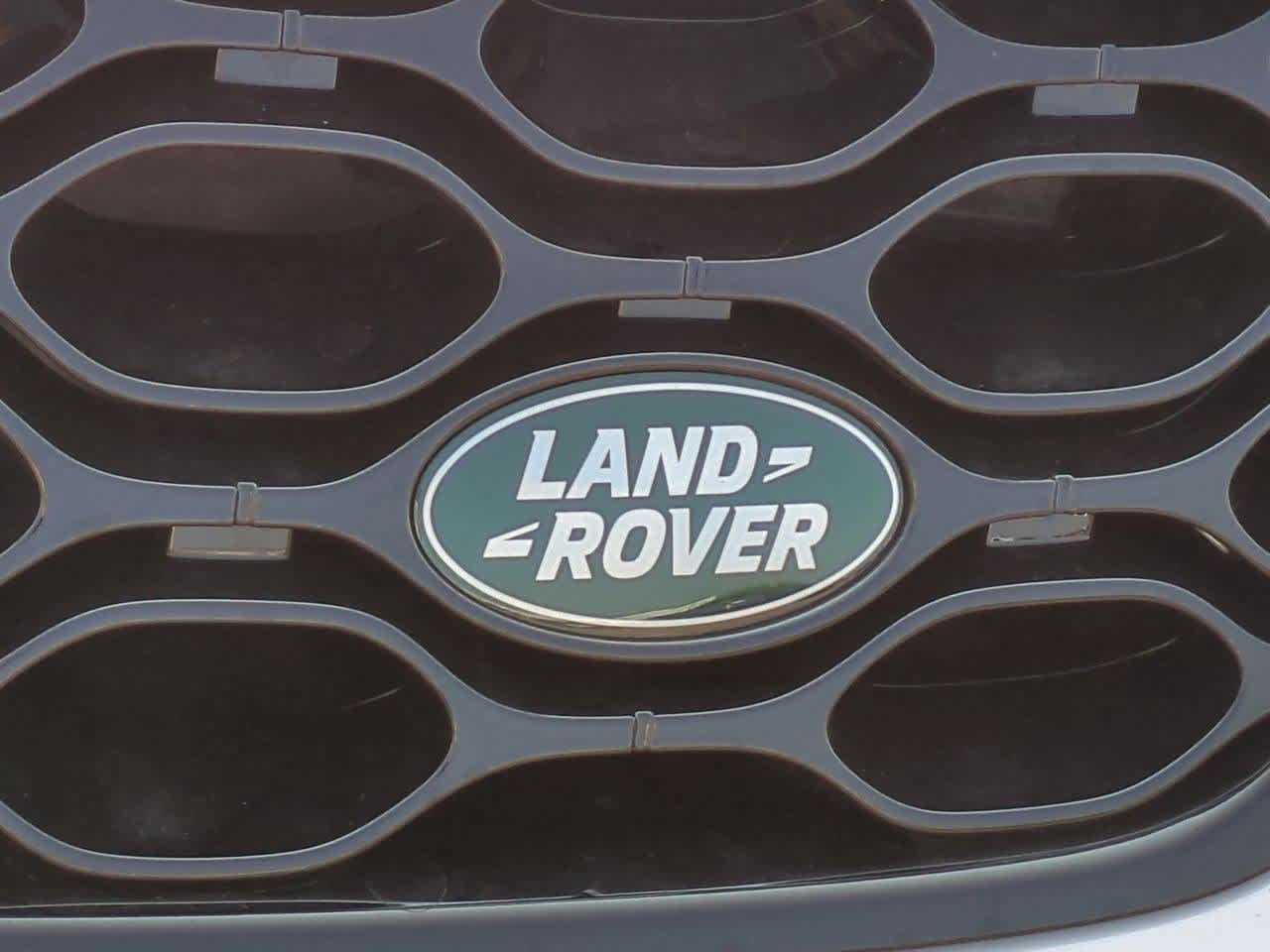 Thumbnail: 2025 Land Rover Discovery Sport - 10