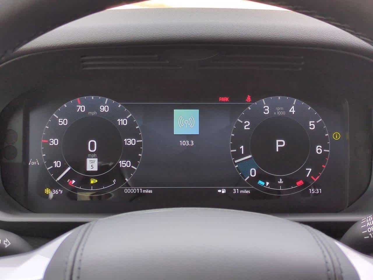 Thumbnail: 2026 Land Rover Discovery - 35