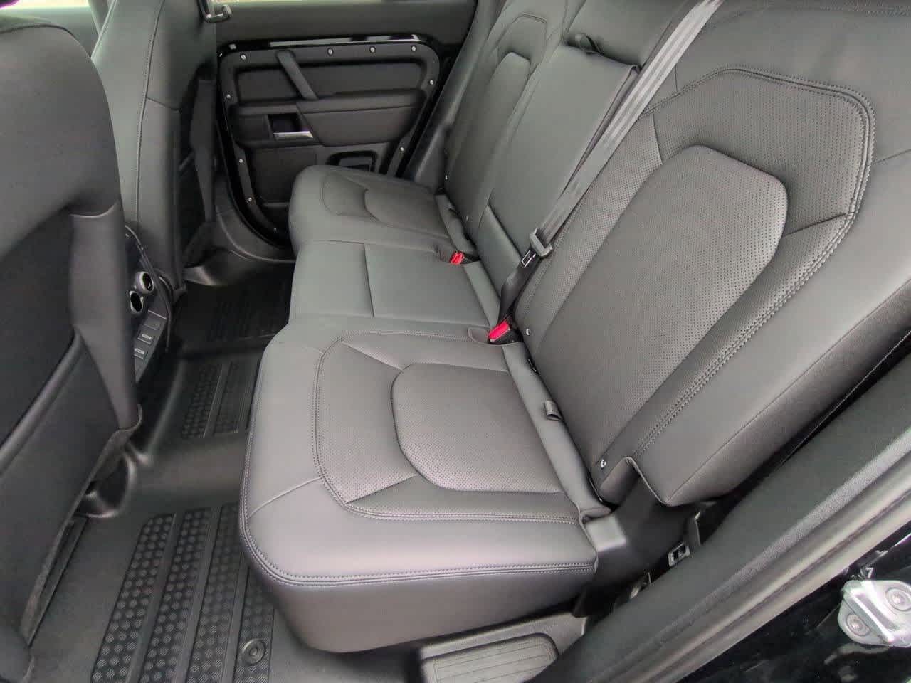 Thumbnail: 2026 Land Rover Defender - 20