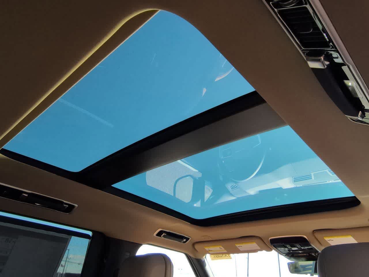 Thumbnail: 2026 Land Rover Range Rover - 23