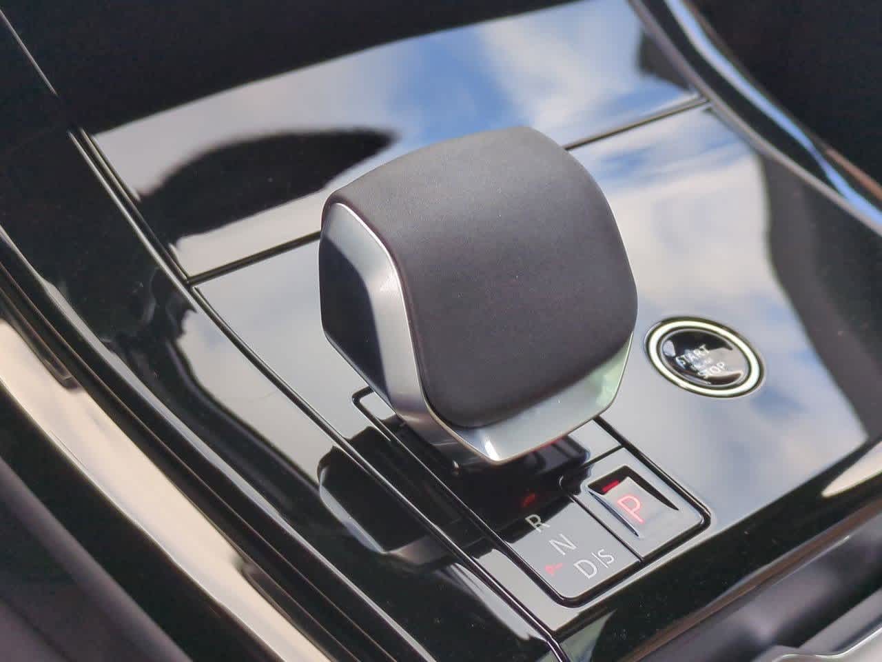 Thumbnail: 2026 Land Rover Range Rover Sport - 34