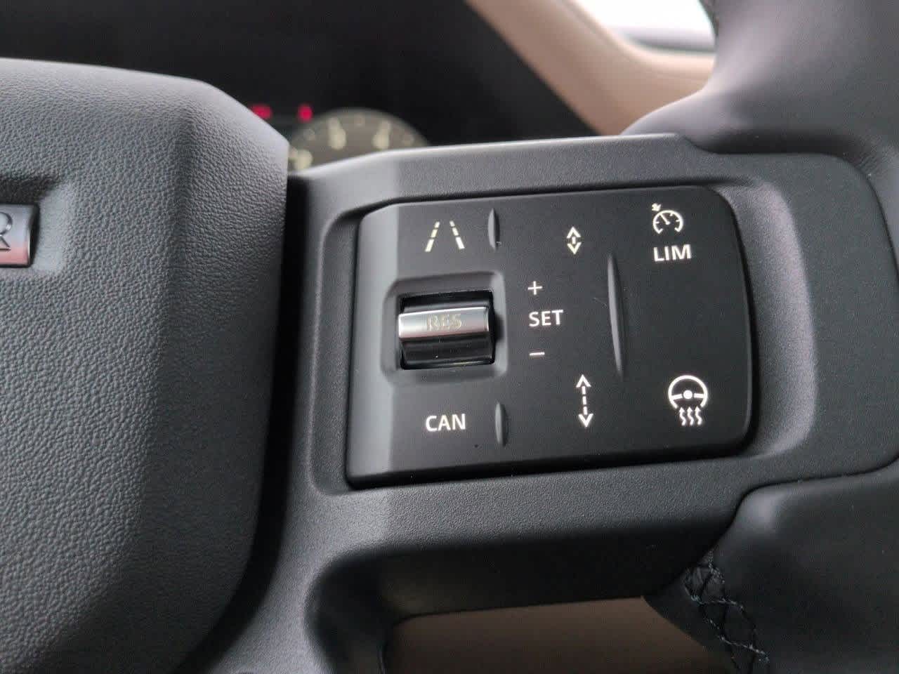 Thumbnail: 2025 Land Rover Defender - 26