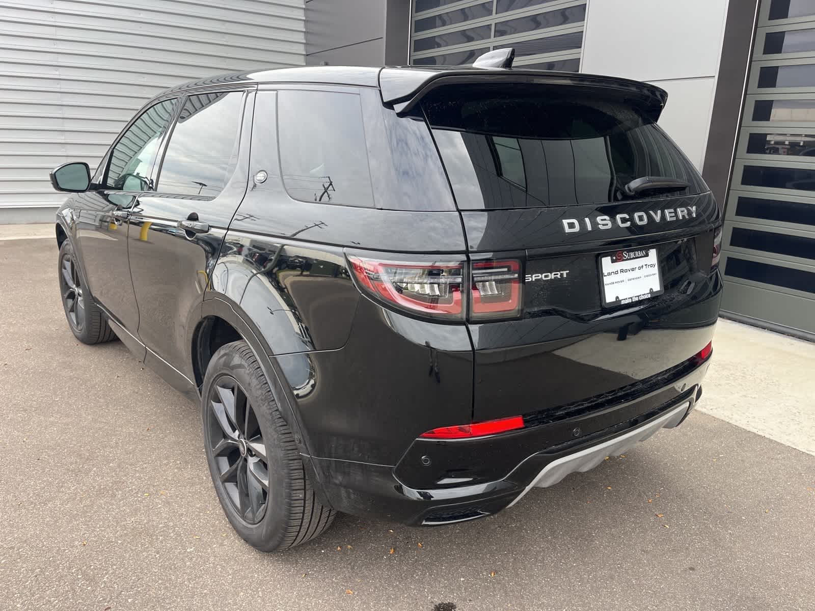 2025 Land Rover Discovery Sport S photo 3