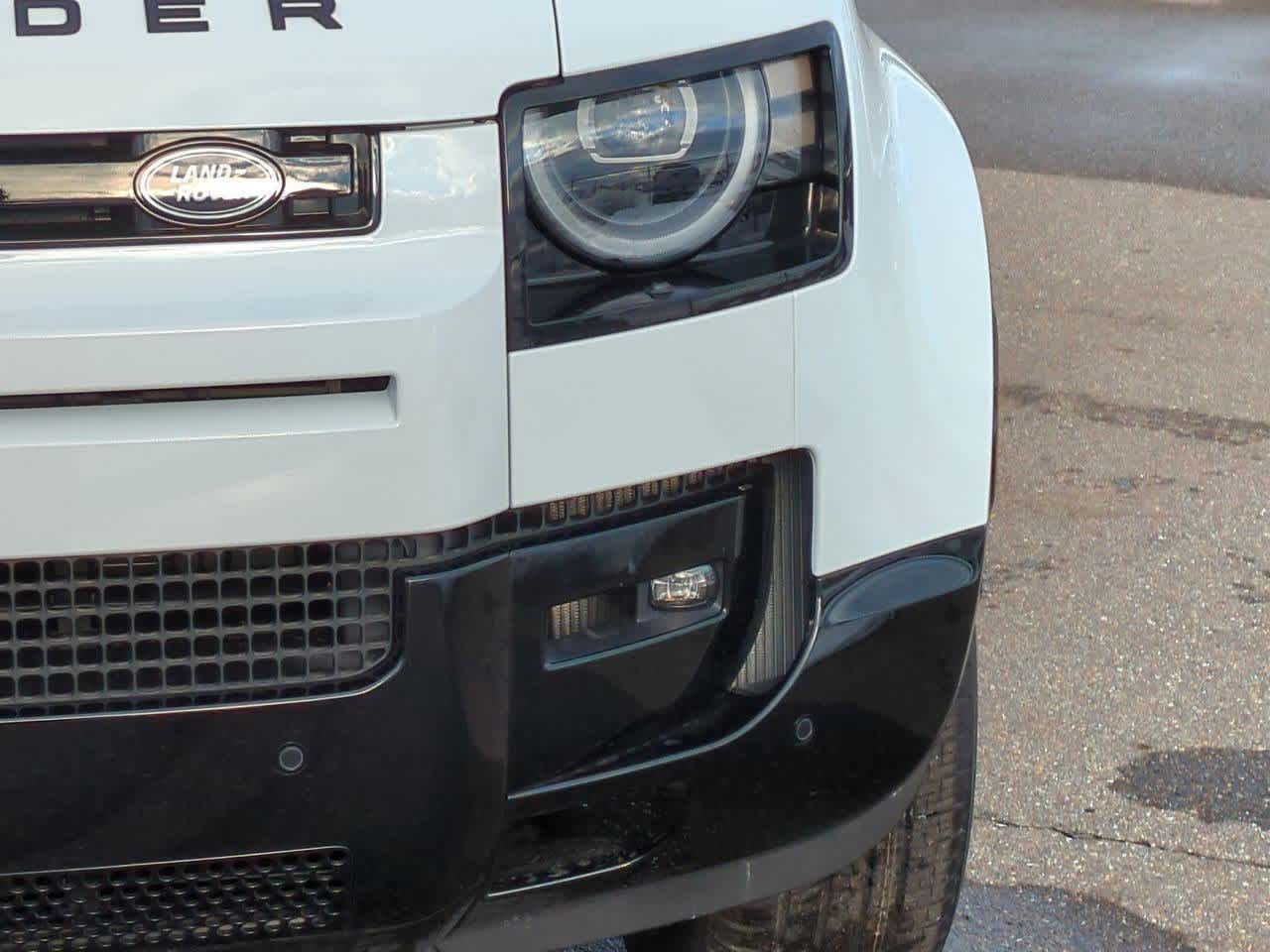 Thumbnail: 2026 Land Rover Defender - 10