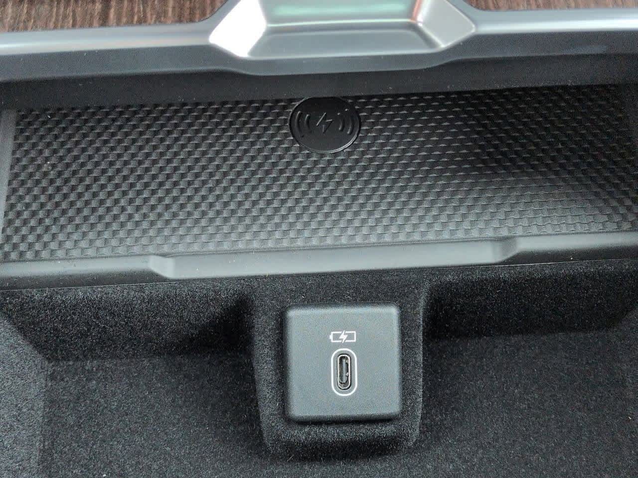 Thumbnail: 2026 Land Rover Range Rover - 33