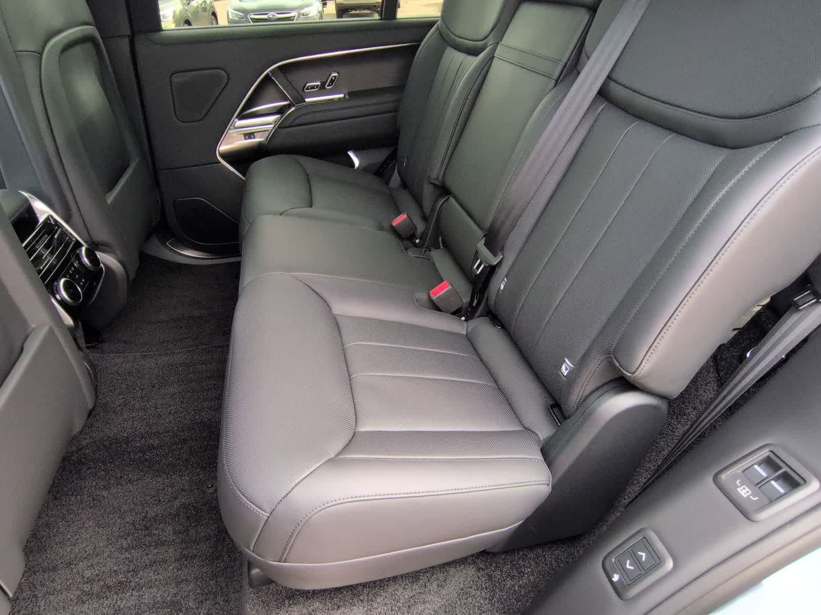 Thumbnail: 2026 Land Rover Range Rover - 20