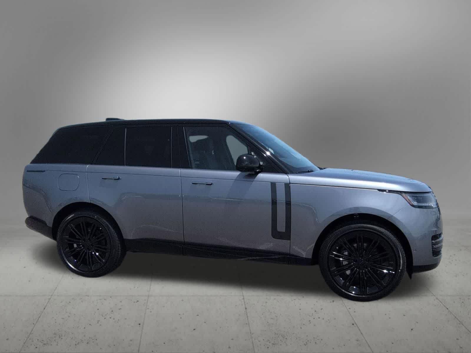 Thumbnail: 2026 Land Rover Range Rover - 7
