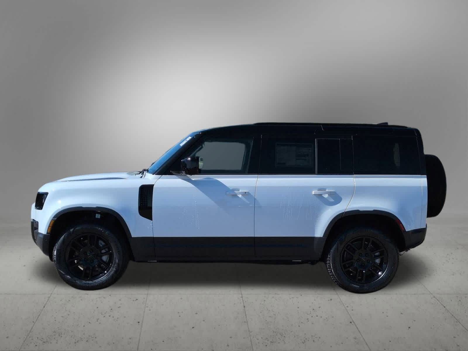 2026 Land Rover Defender 110 S photo 3