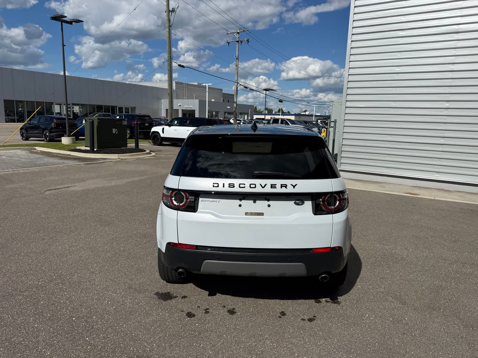 Thumbnail: 2019 Land Rover Discovery Sport - 4
