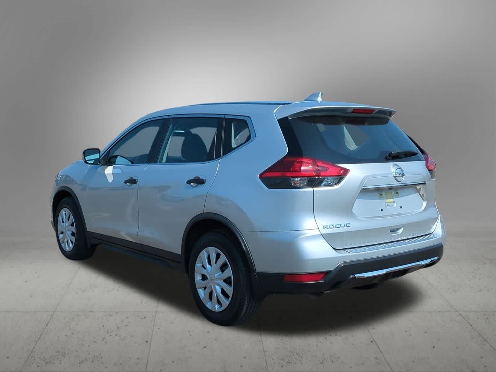 2017 Nissan Rogue S photo 4
