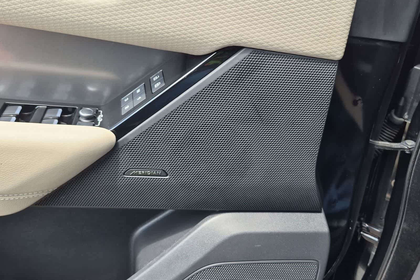 Thumbnail: 2021 Land Rover Range Rover Velar - 31
