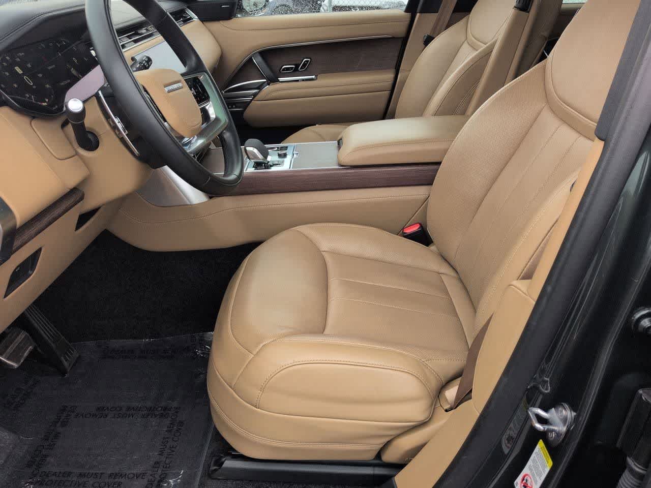 Thumbnail: 2023 Land Rover Range Rover - 15