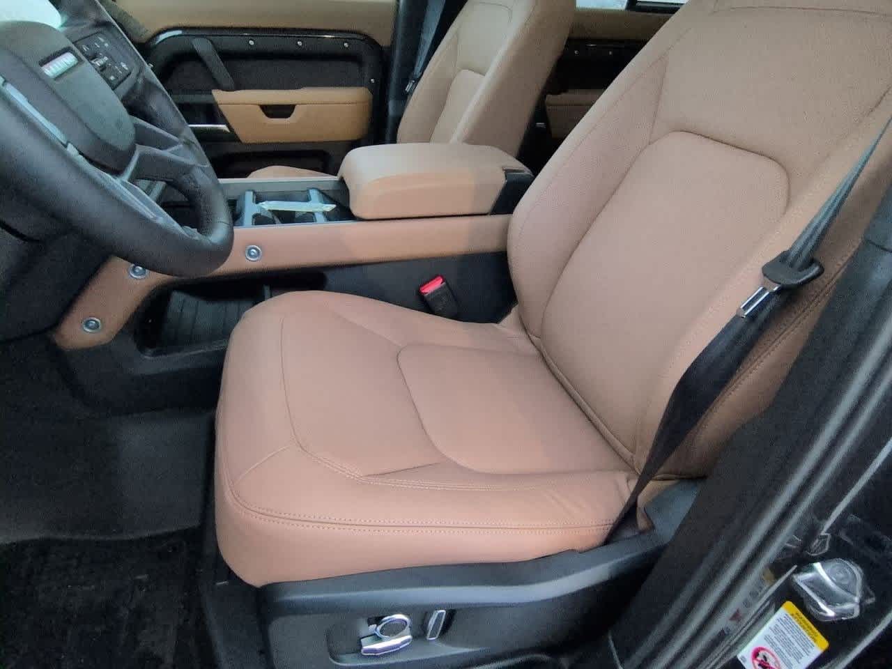 Thumbnail: 2025 Land Rover Defender - 16