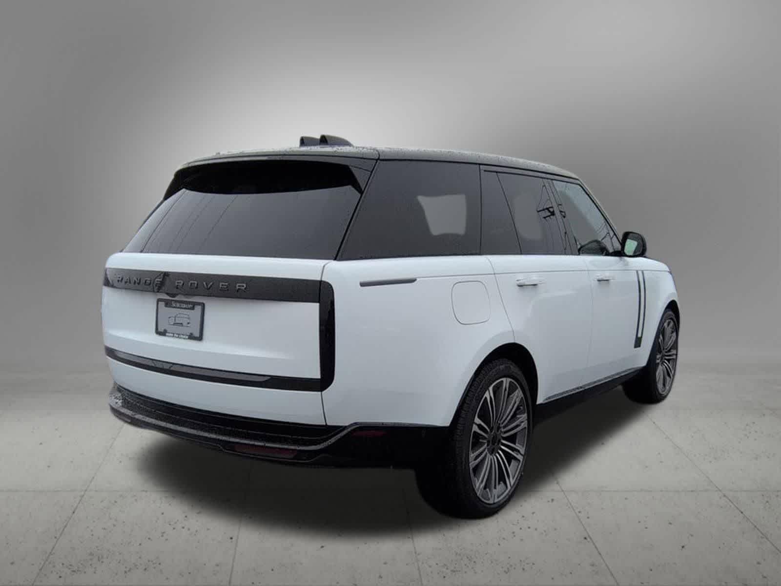 Thumbnail: 2026 Land Rover Range Rover - 6