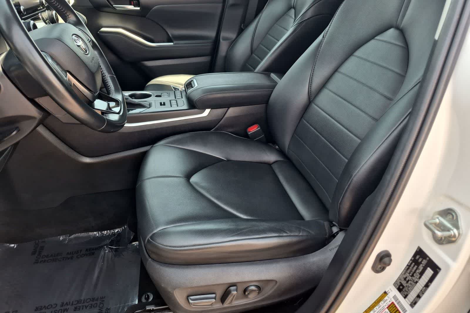 2021 Toyota Highlander XLE - Photo 16