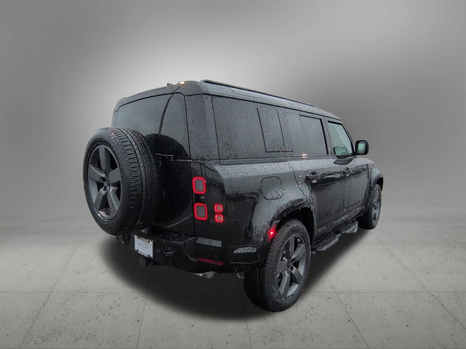 Thumbnail: 2025 Land Rover Defender - 6