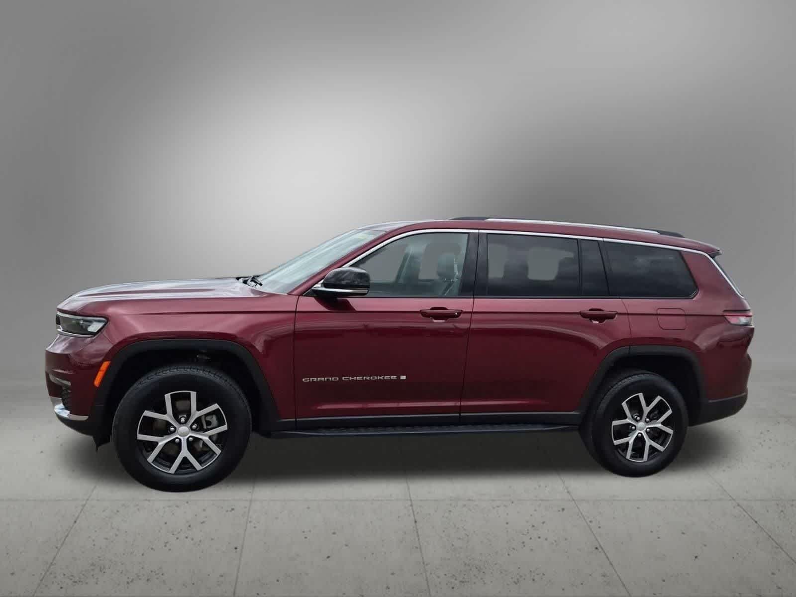 Thumbnail: 2023 Jeep Grand Cherokee - 3