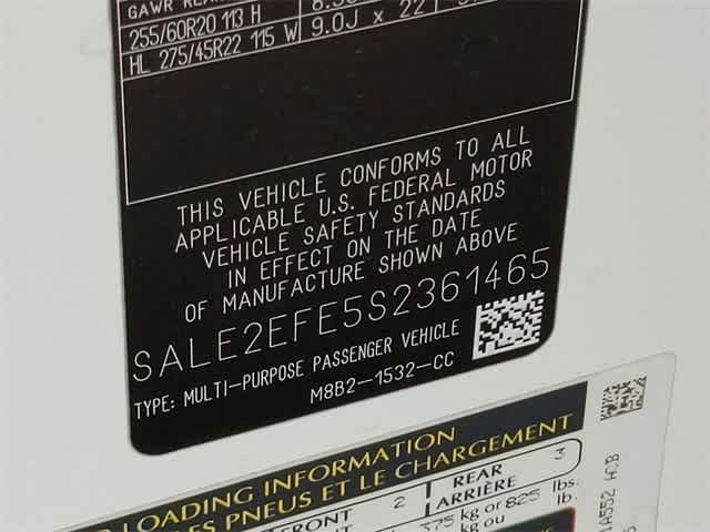 2025 Land Rover Defender 110 28