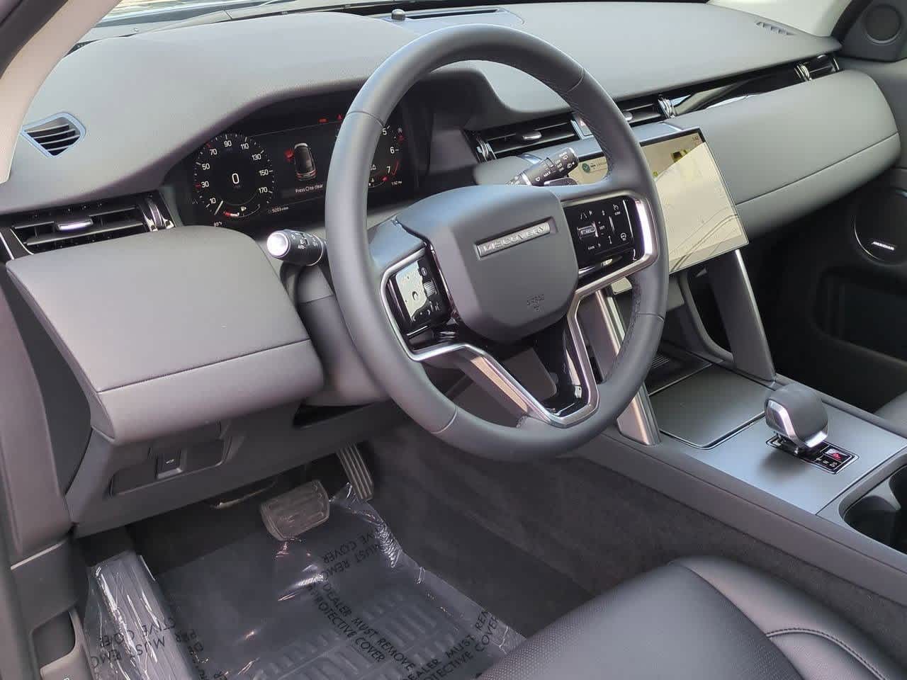 2025 Land Rover Discovery Sport S photo 2