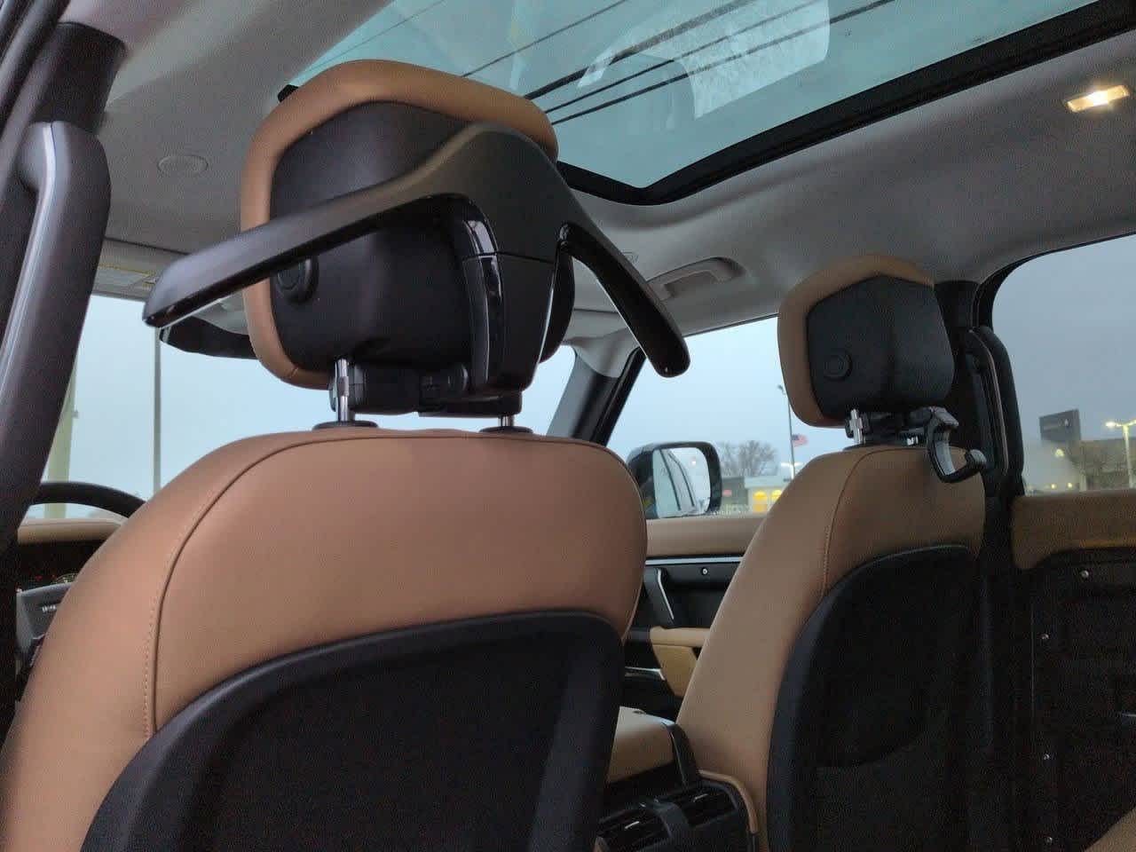 Thumbnail: 2025 Land Rover Defender - 18