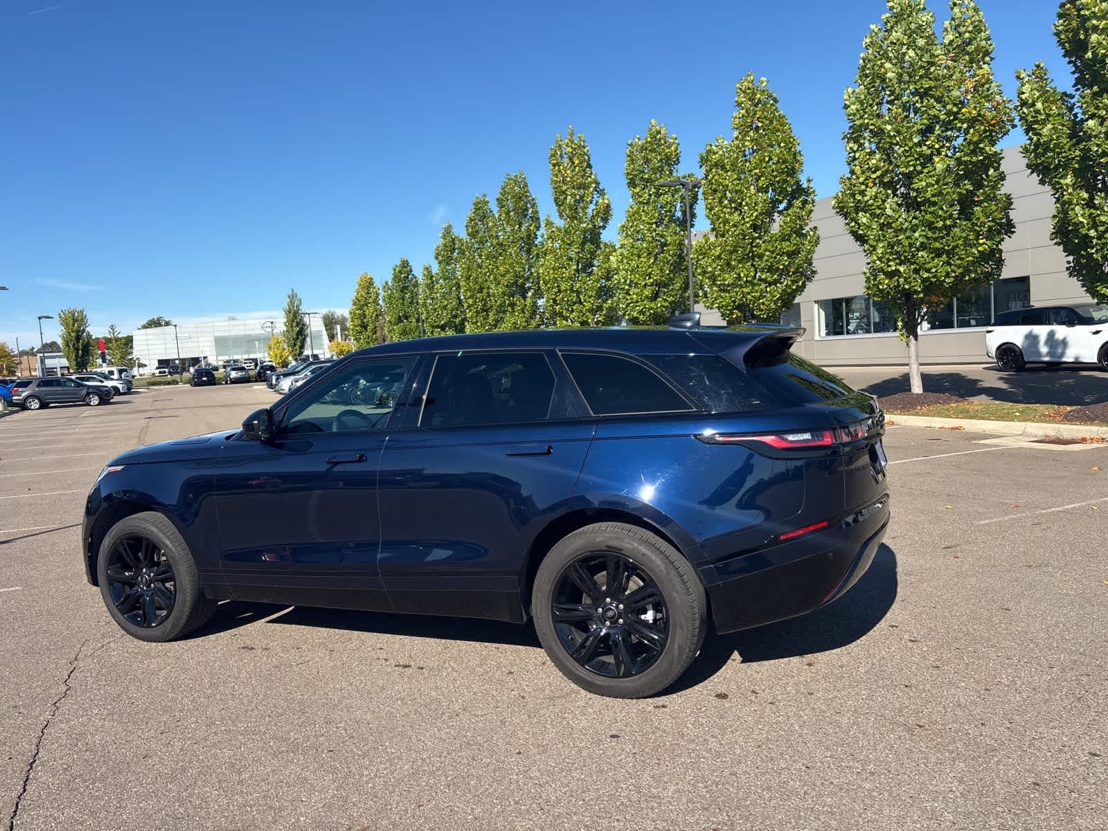 2022 Land Rover Range Rover Velar P250 R-Dynamic S photo 3