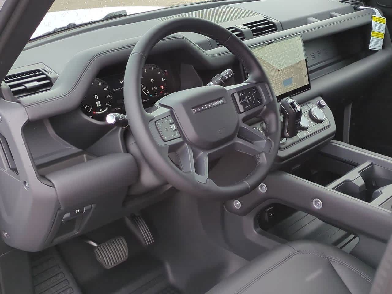2025 Land Rover Defender 110 X-Dynamic SE photo 2