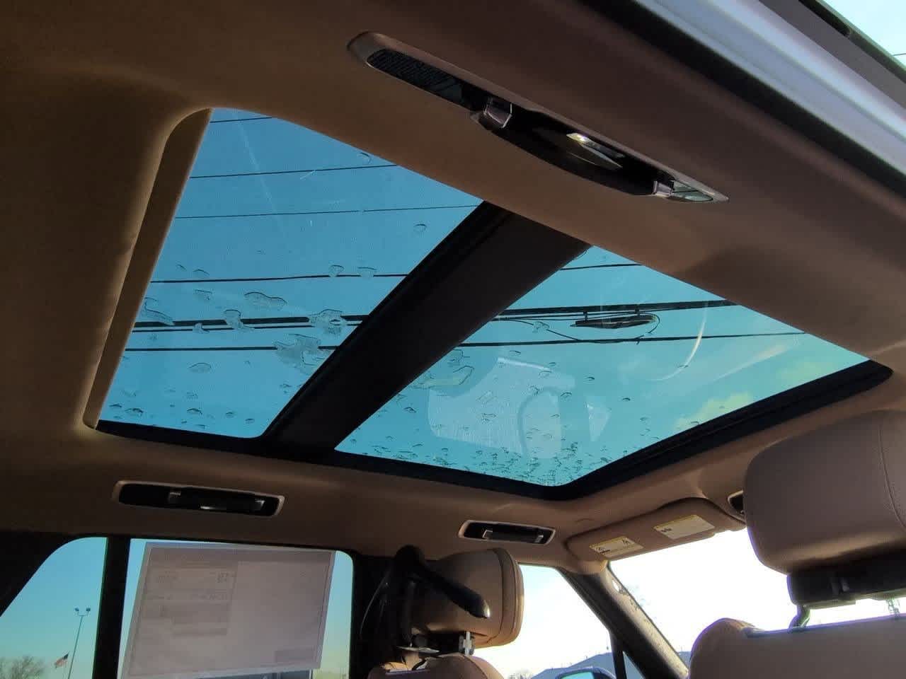 Thumbnail: 2026 Land Rover Range Rover - 22