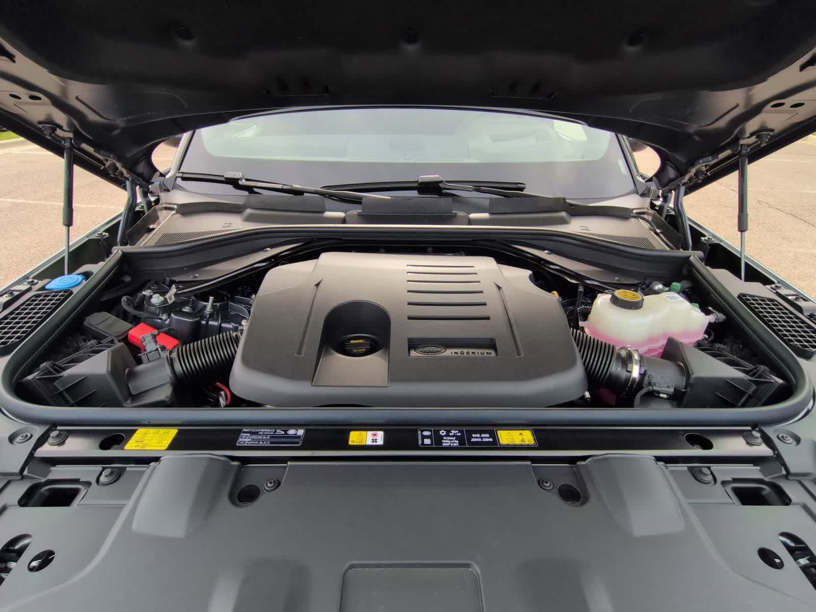 Thumbnail: 2026 Land Rover Range Rover - 14