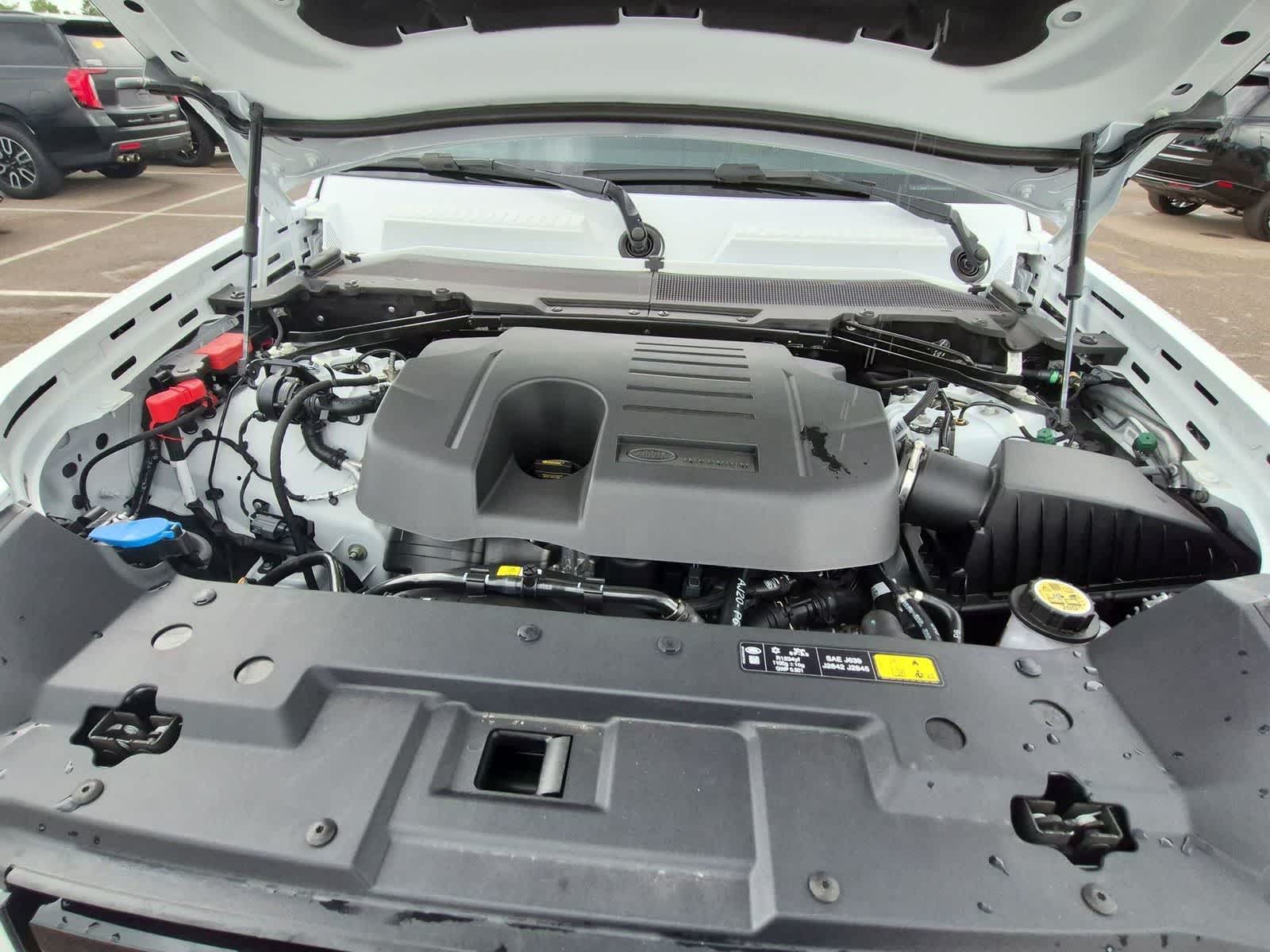 2026 Land Rover Defender S - Photo 14