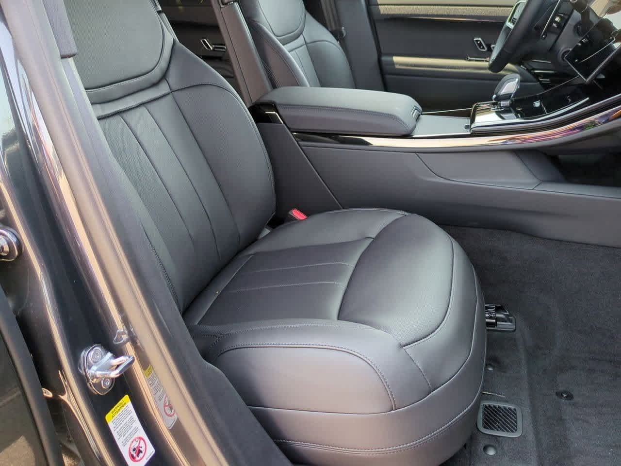 Thumbnail: 2025 Land Rover Range Rover Sport - 21