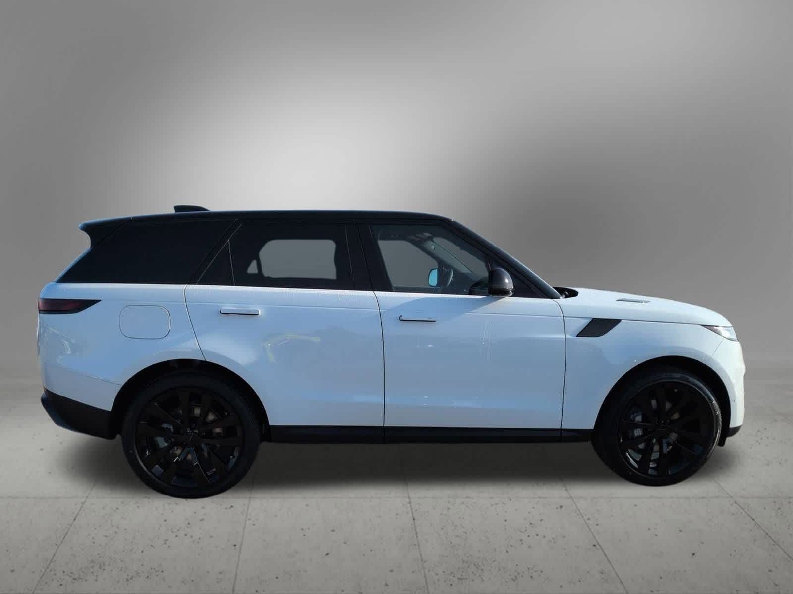 Thumbnail: 2025 Land Rover Range Rover Sport - 7