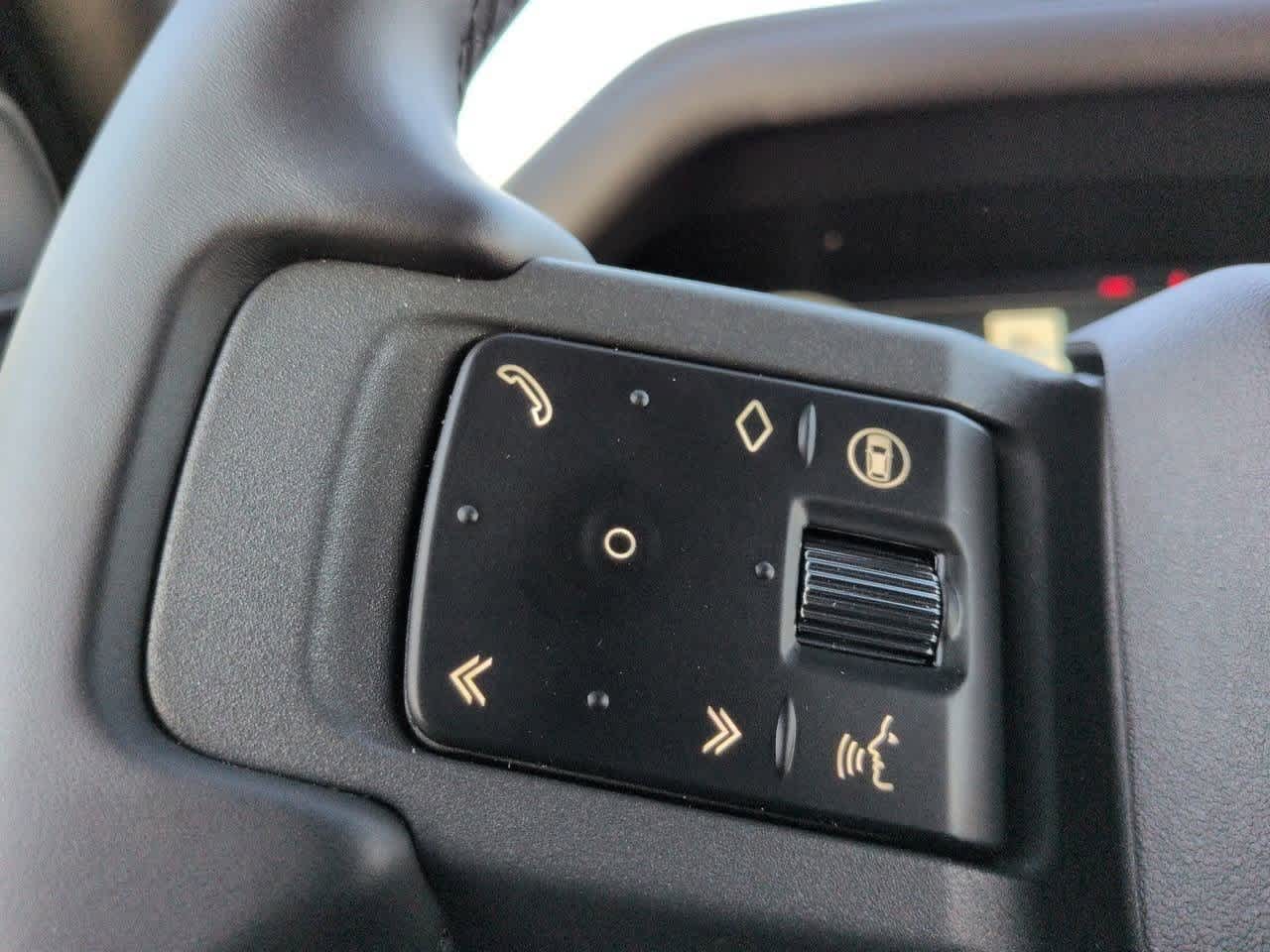 Thumbnail: 2026 Land Rover Defender - 25