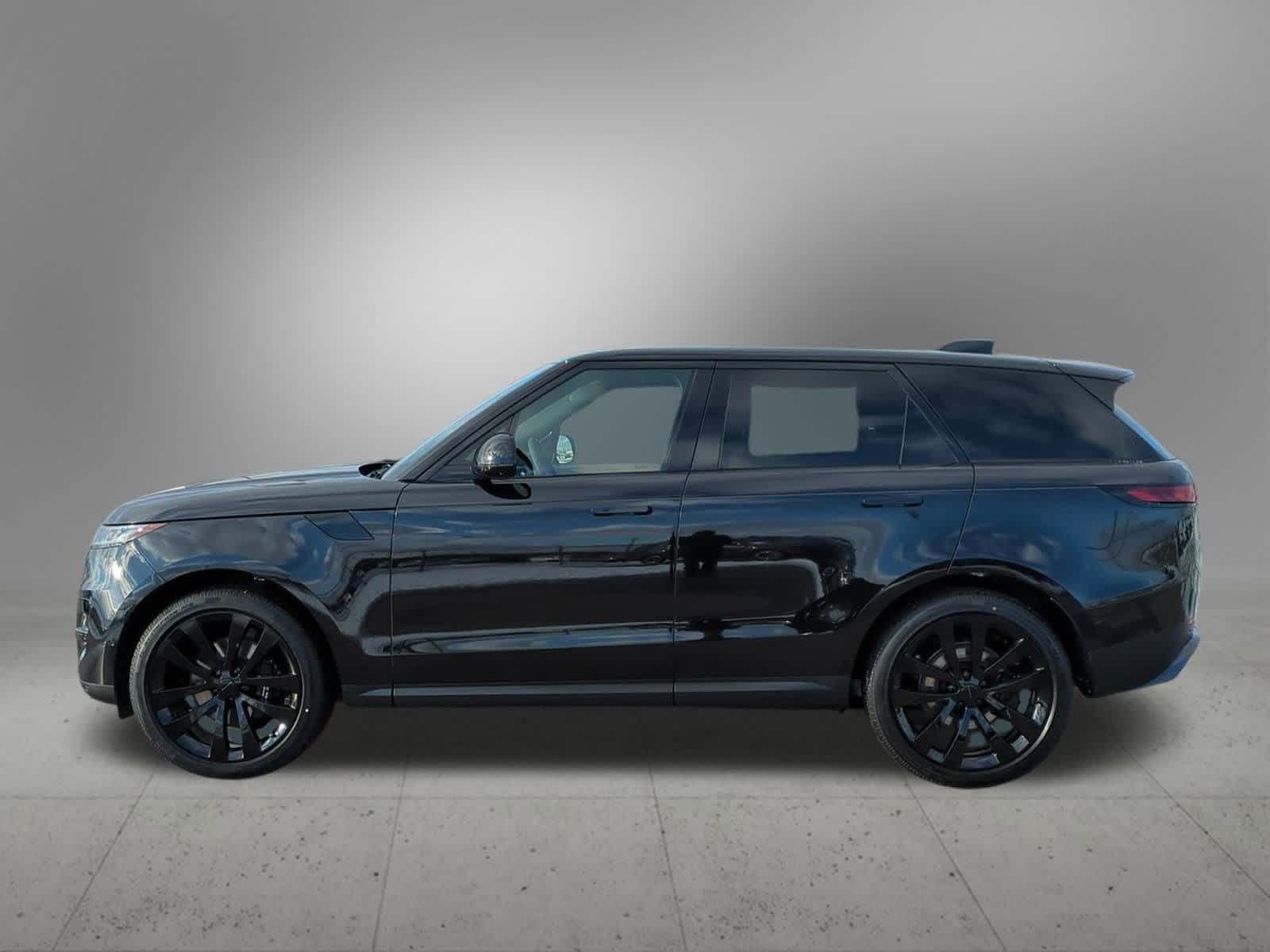 Thumbnail: 2026 Land Rover Range Rover Sport - 3