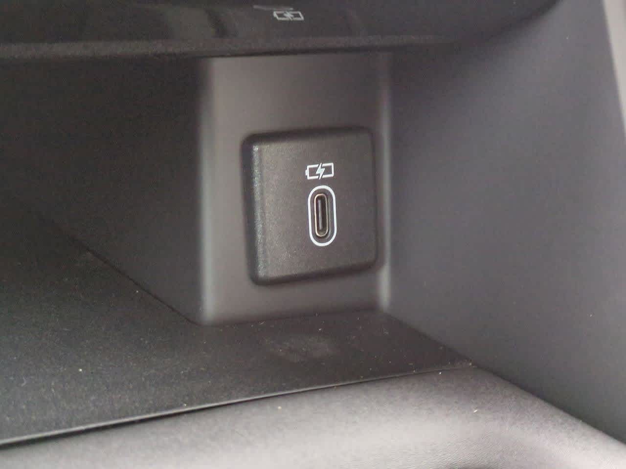 Thumbnail: 2026 Land Rover Discovery - 33