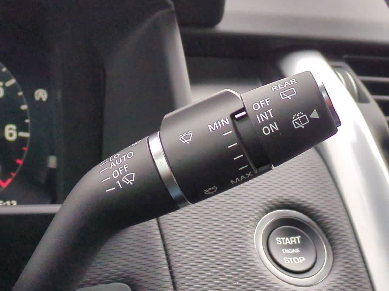 Thumbnail: 2026 Land Rover Discovery - 27