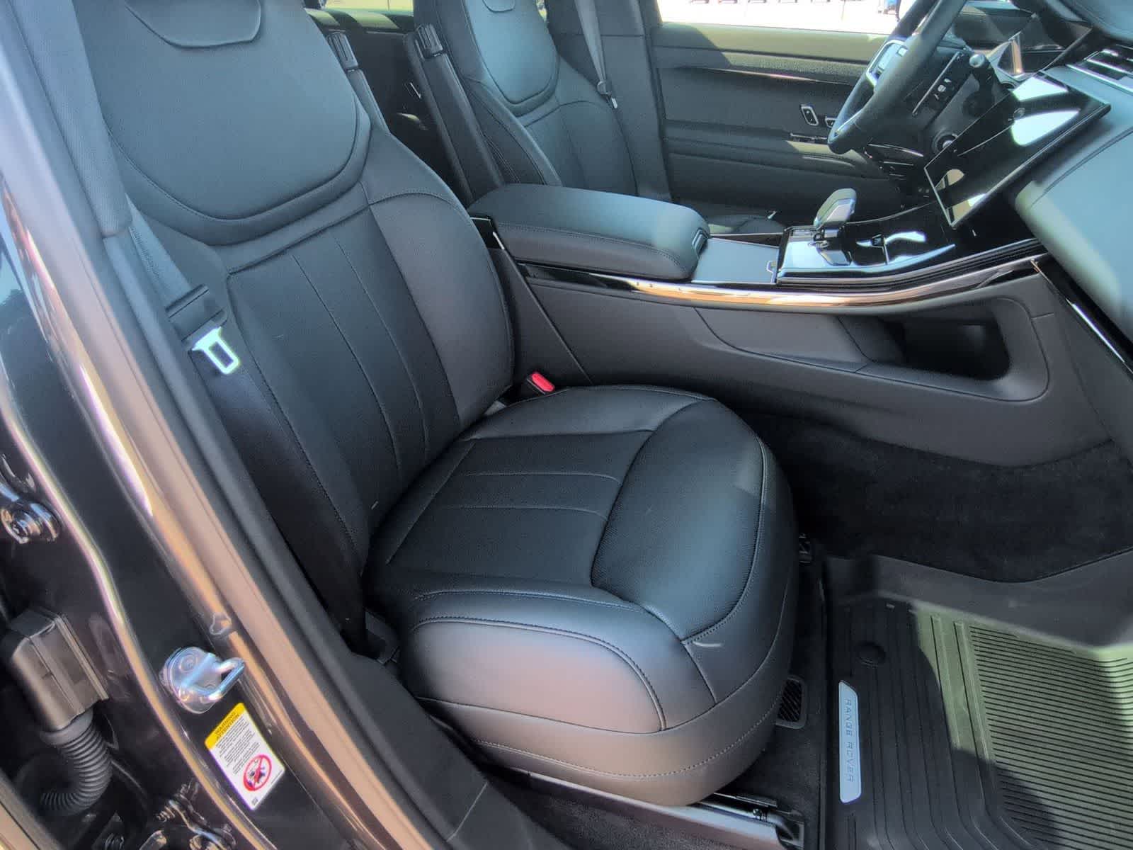 Thumbnail: 2026 Land Rover Range Rover Sport - 22