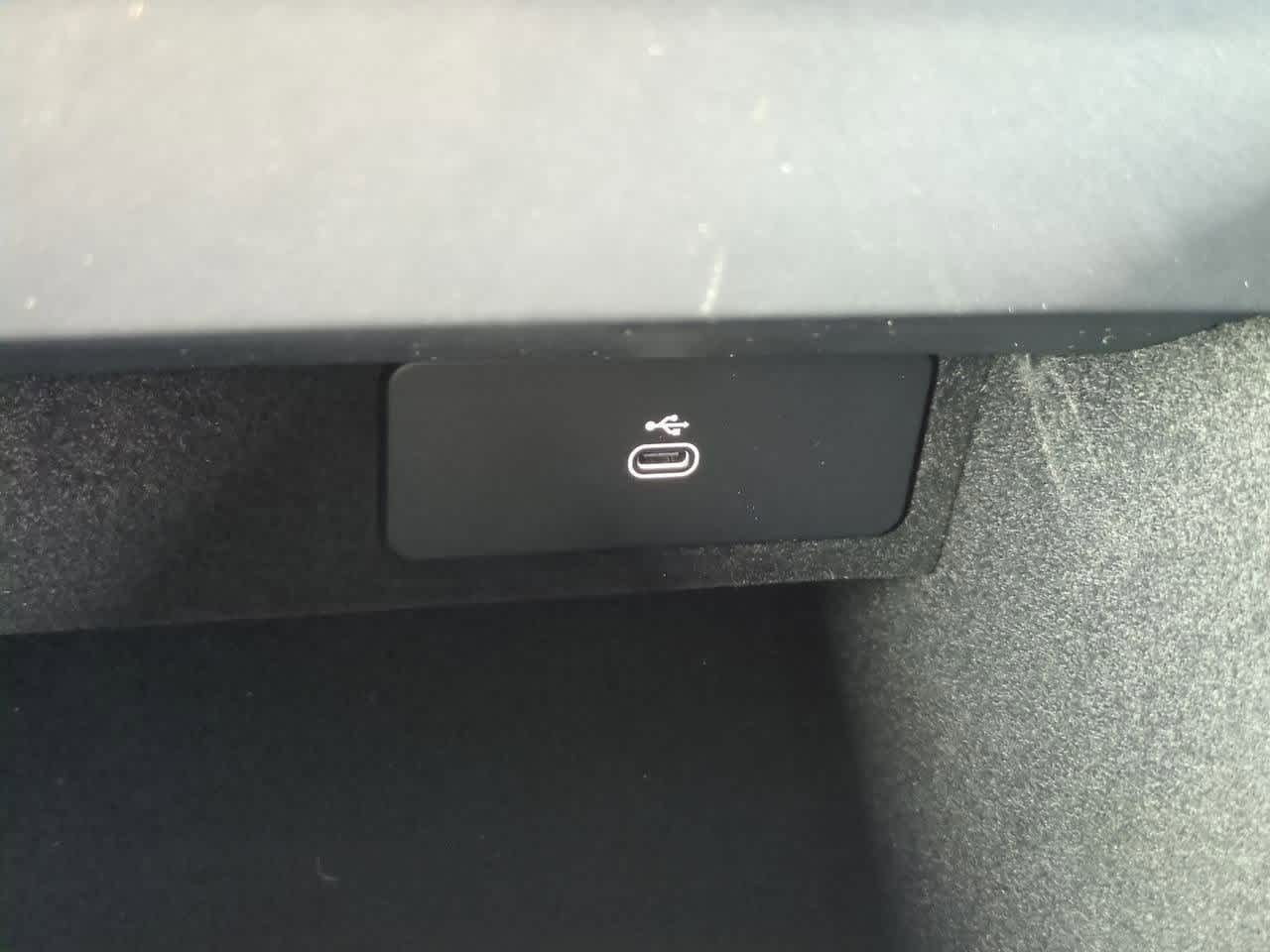 Thumbnail: 2025 Land Rover Range Rover Sport - 31