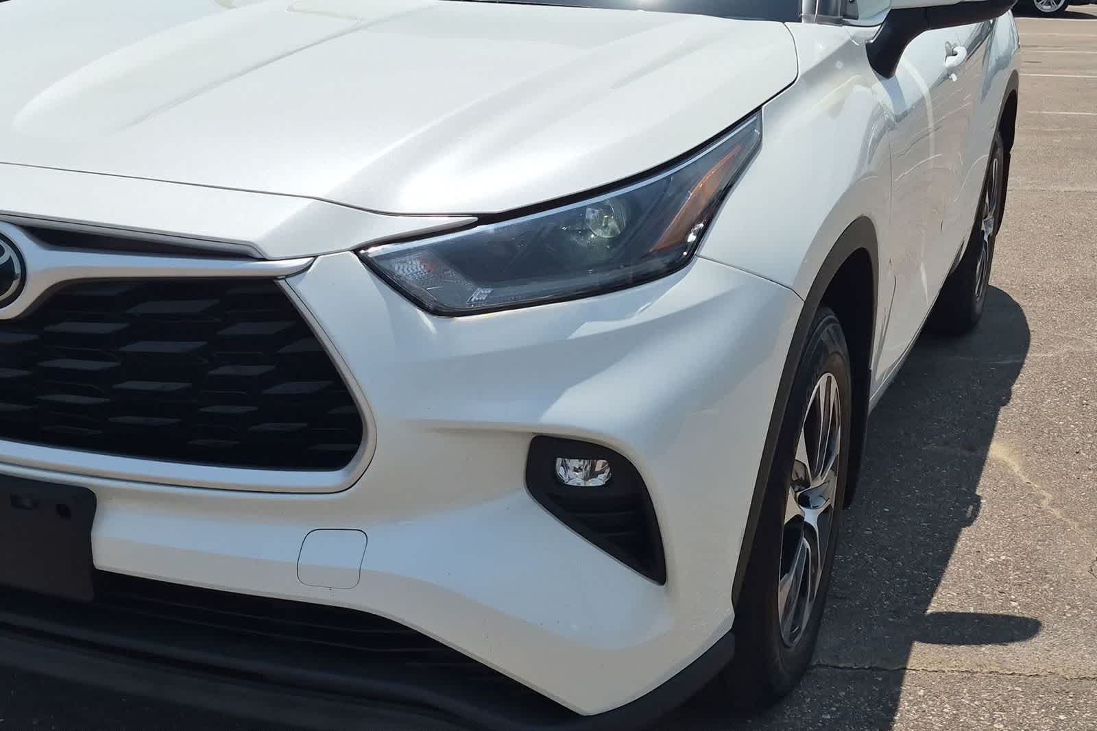 2021 Toyota Highlander XLE - Photo 10