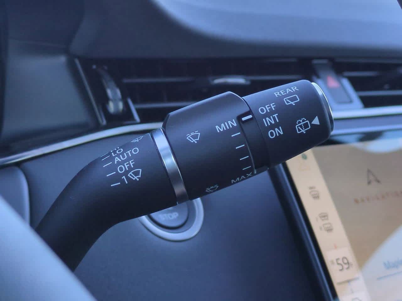 Thumbnail: 2026 Land Rover Range Rover Evoque - 24