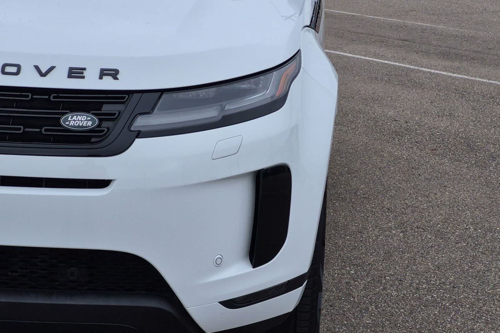 Thumbnail: 2026 Land Rover Range Rover Evoque - 10