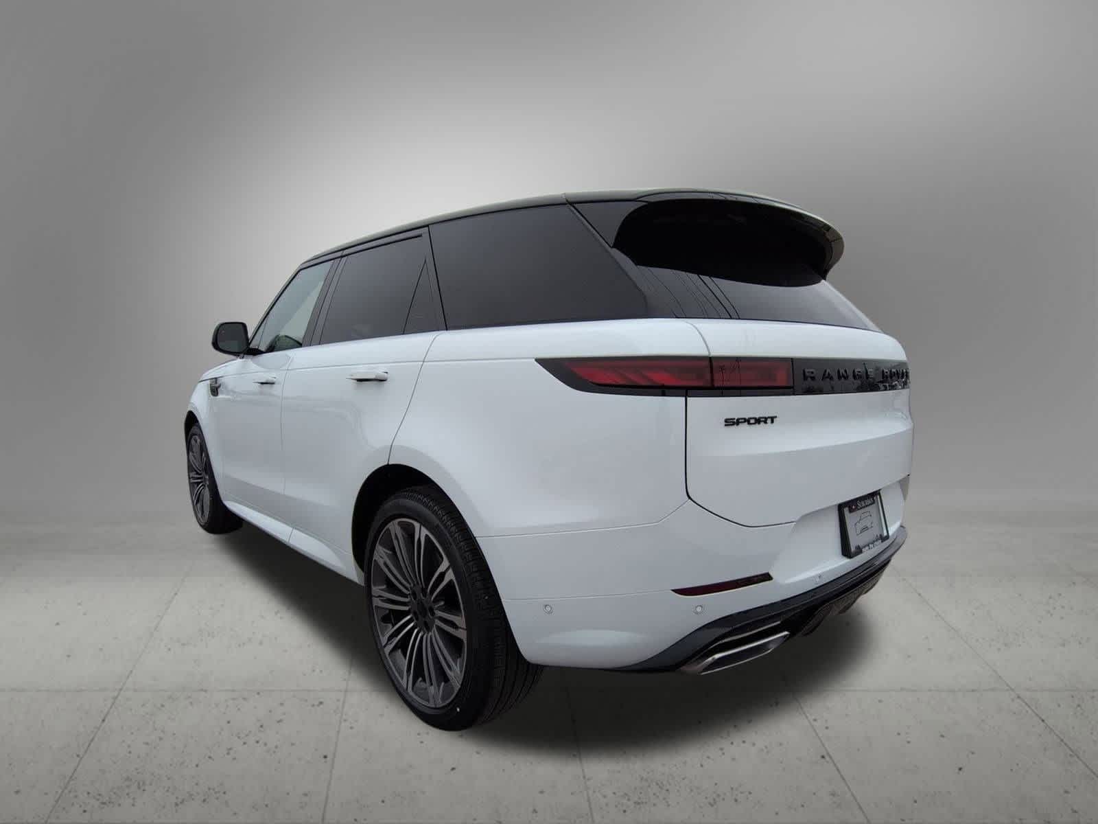 Thumbnail: 2025 Land Rover Range Rover Sport - 4