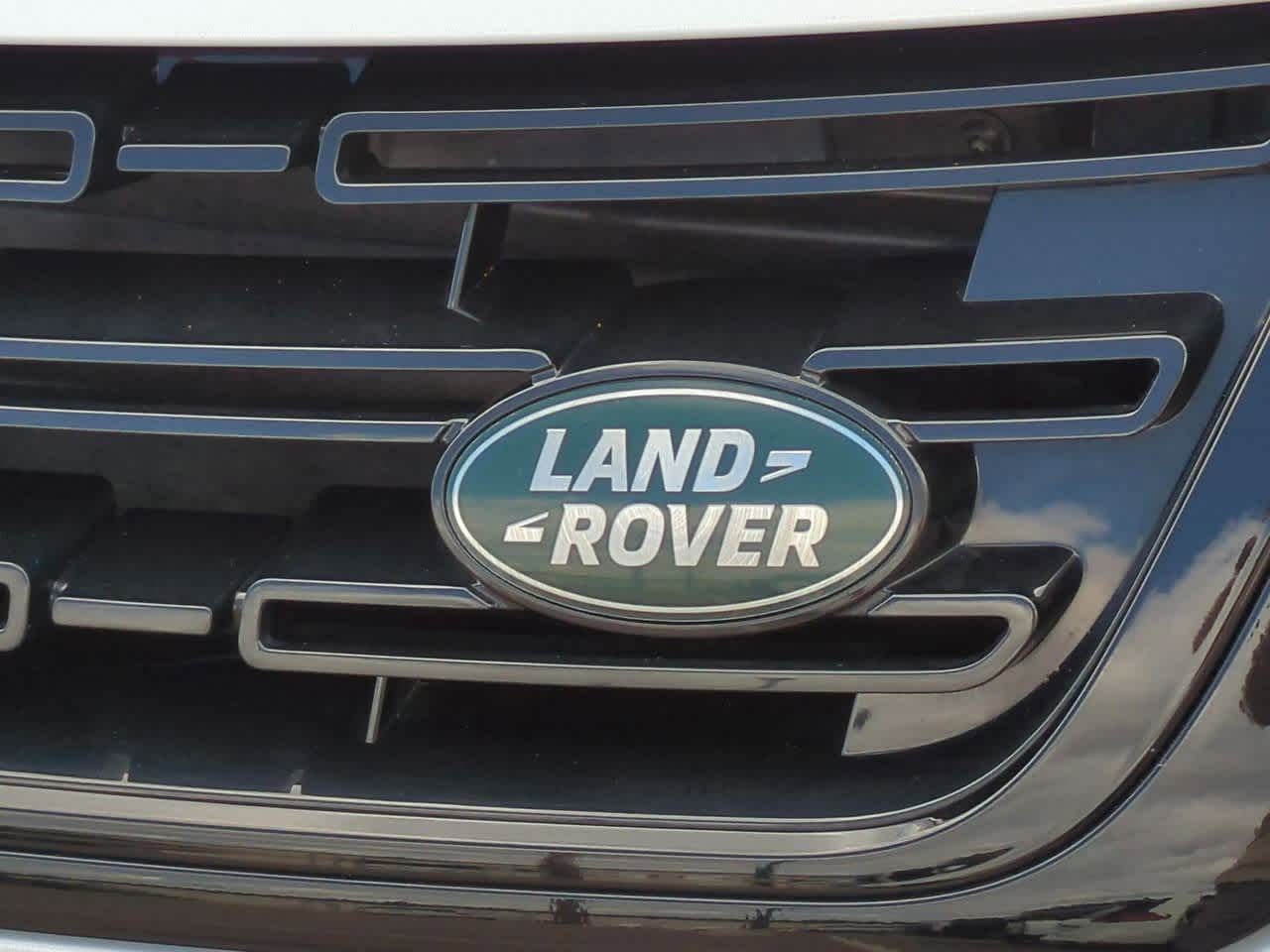 Thumbnail: 2025 Land Rover Range Rover Evoque - 12