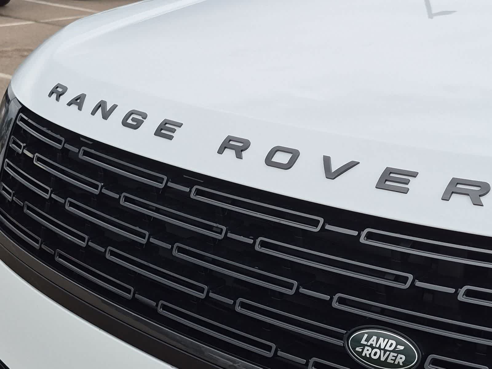 Thumbnail: 2026 Land Rover Range Rover - 12