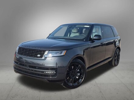 2026 Land Rover Range Rover SE LWB 7-Seats / V8 SUV