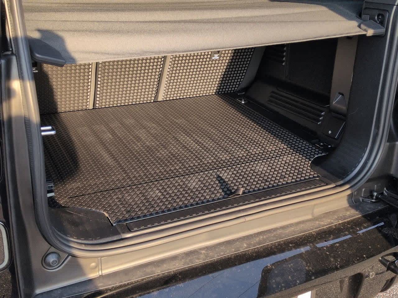 Thumbnail: 2026 Land Rover Defender - 36