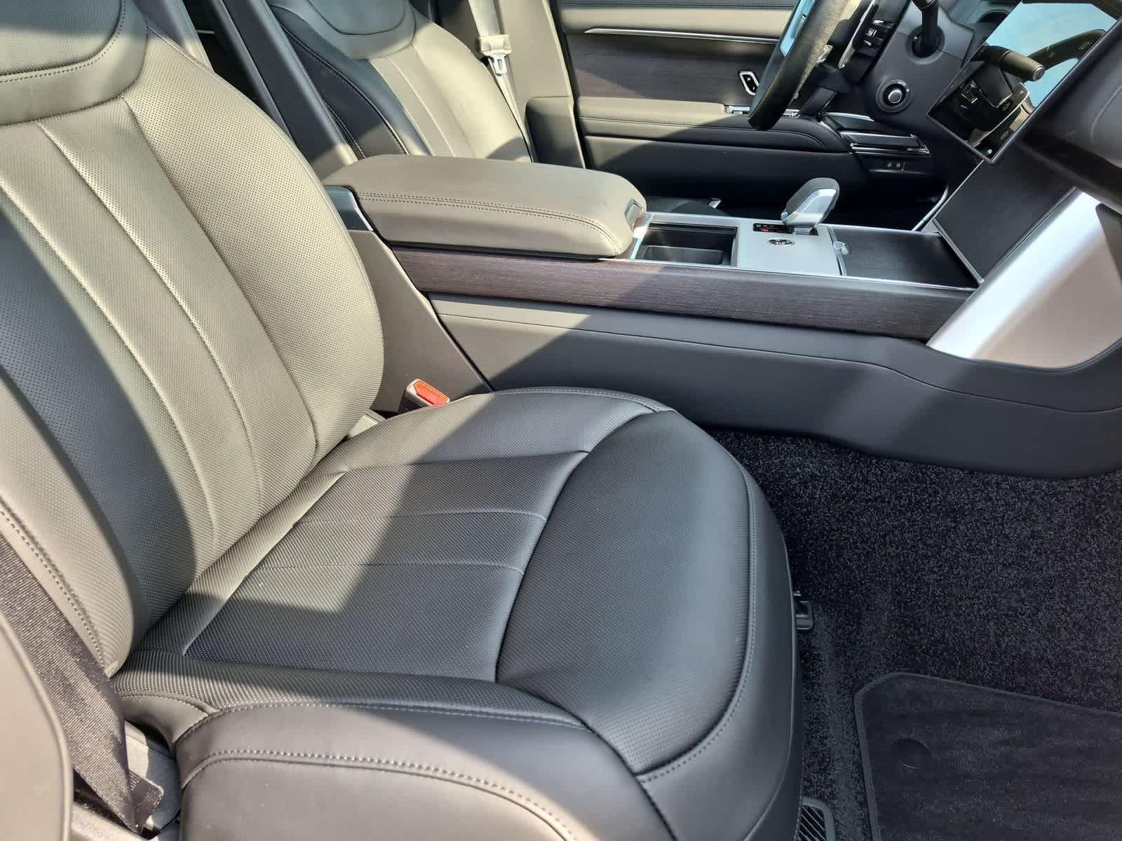 2026 Land Rover Range Rover SE - Photo 14