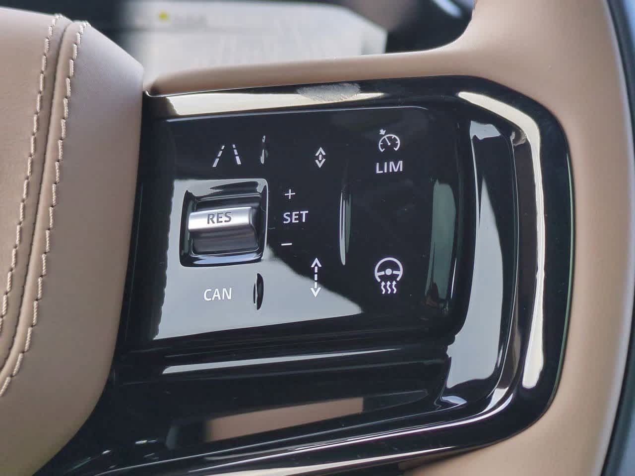 Thumbnail: 2026 Land Rover Range Rover Sport - 26