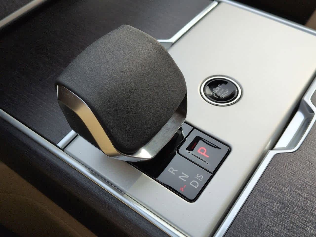 Thumbnail: 2026 Land Rover Range Rover - 33